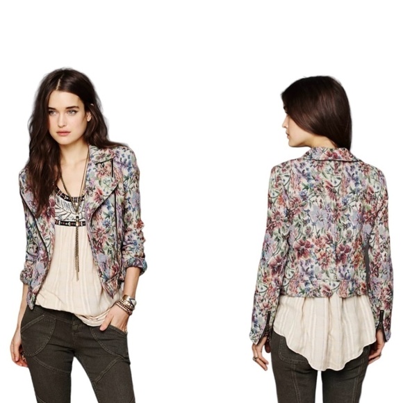 FREE PEOPLE Boho Floral tapestry Lined Moto Crop Jacket Zipper Details US Sz 2 - Picture 1 of 11